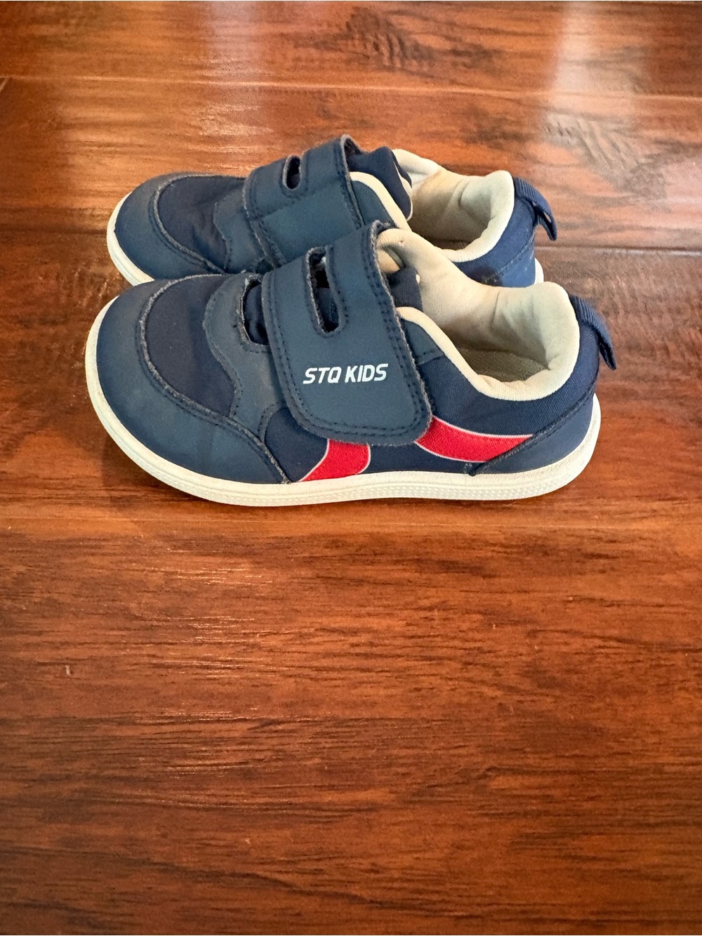 STQ Kids Navy and Red Velcro Kids Sneakers